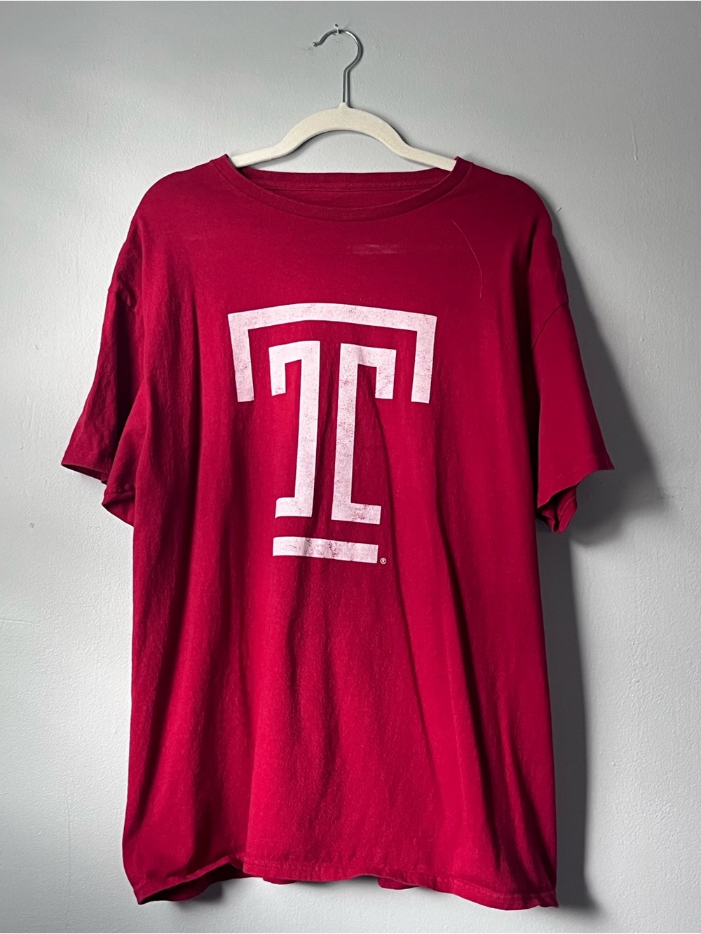 Men's Temple University Official Distressed Primary Adult T Shirt